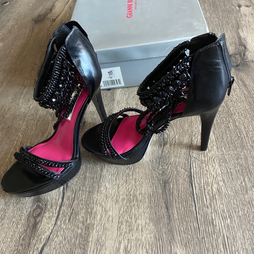 N E W Gianni Bini Limited Edition Beautiful shoes!